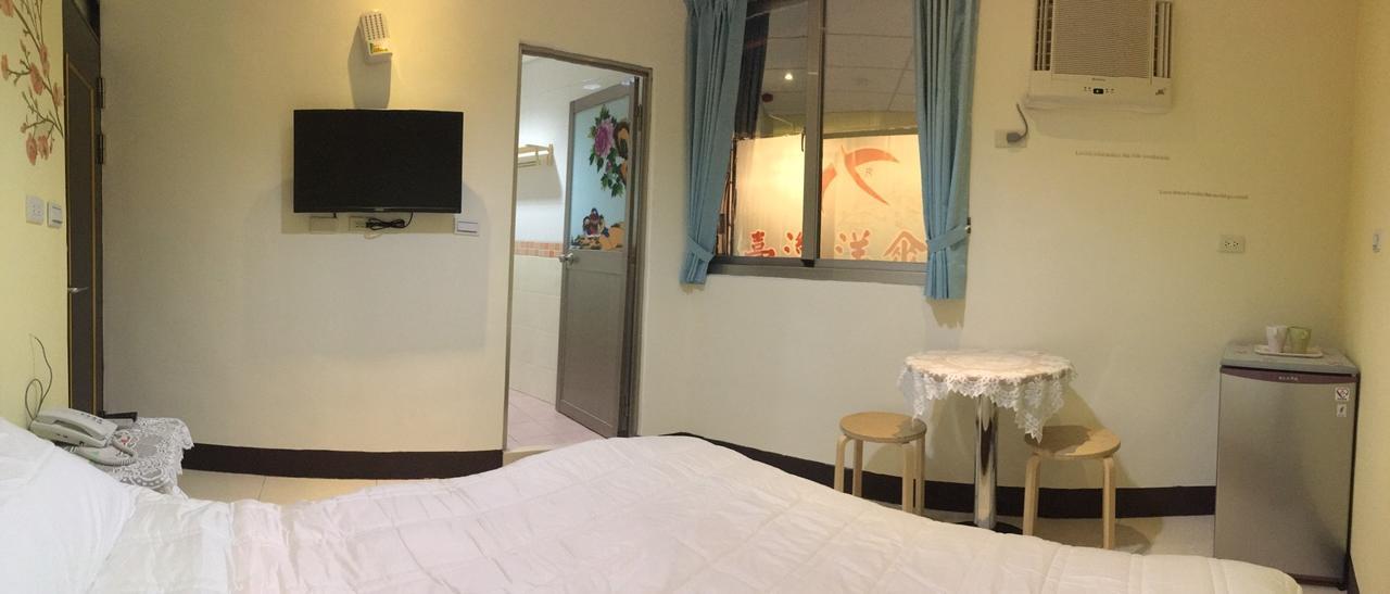 HFun Hotel Kaohsiung Extérieur photo
